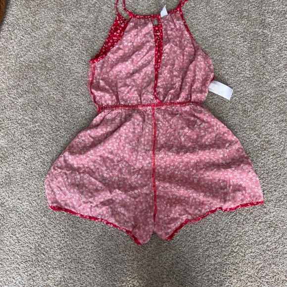 Old Navy Flowery Romper - Picture 6 of 7